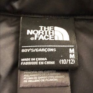 The North Face boy’s M, black and red jacket